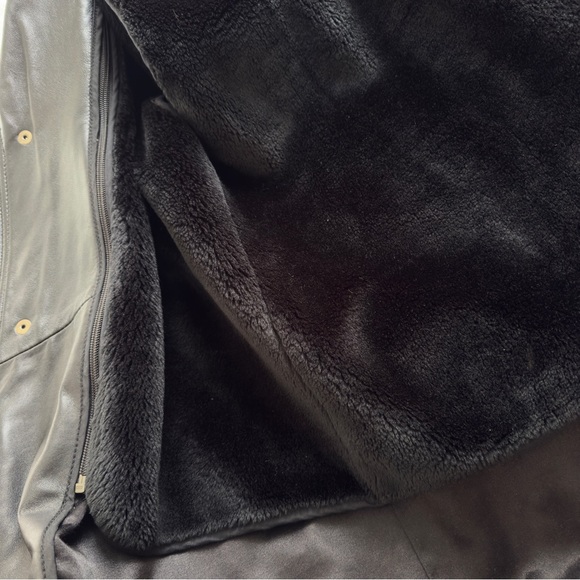 Vintage Men’s Leather Faux Fur Lined Coat - Picture 8 of 12